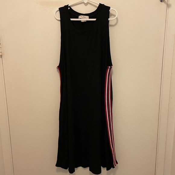 Tres Bien Dresses & Skirts - tres bien black dress